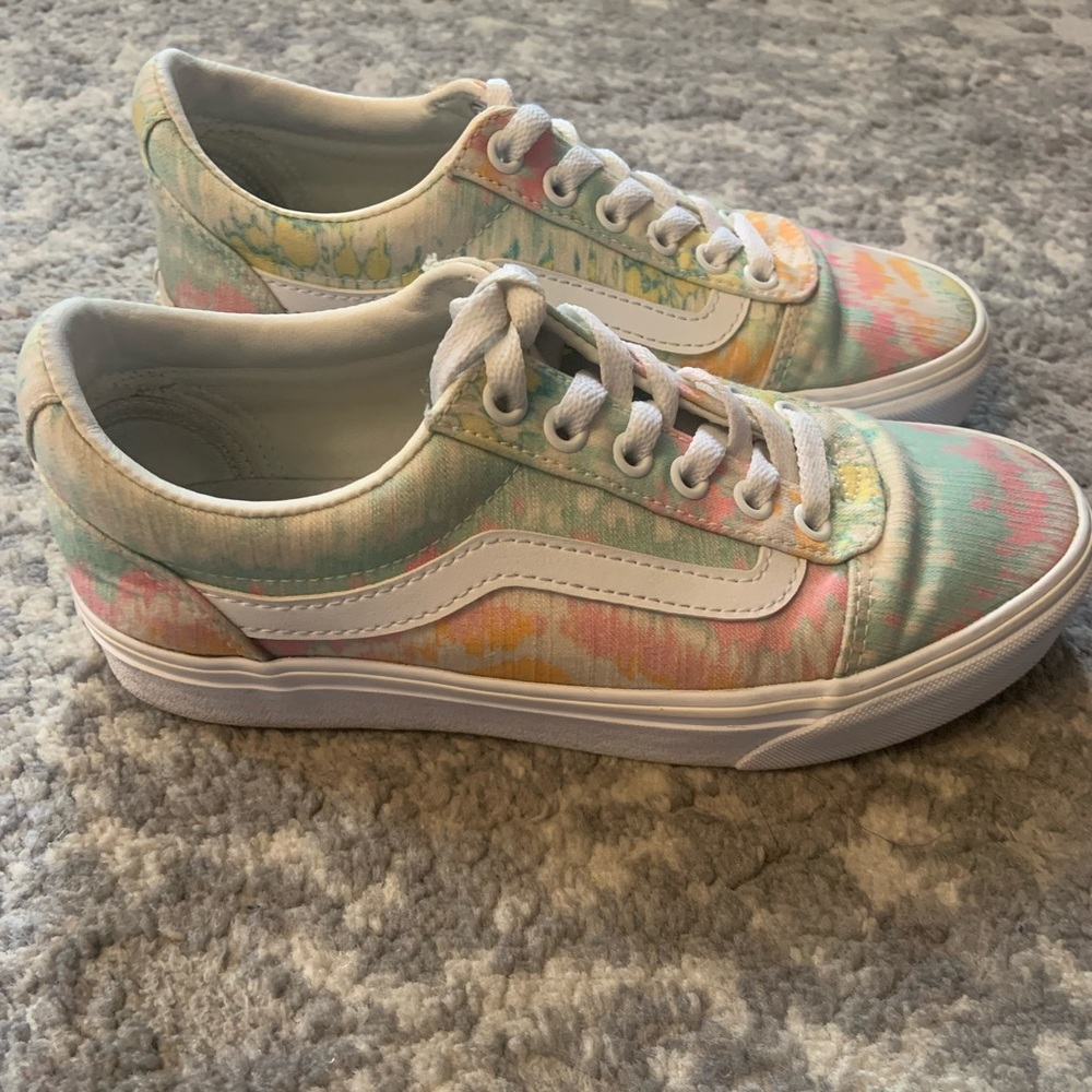 Vans shoes for women